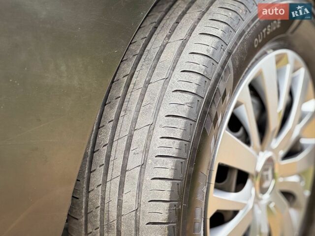Серый Киа Рио, объемом двигателя 1.4 л и пробегом 184 тыс. км за 4200 $, фото 4 на Automoto.ua