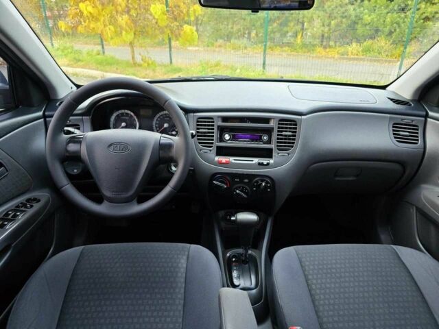 Кіа Ріо 2006 у Хмельницькому на Automoto.ua Сірий Кіа Ріо, об'ємом двигуна 1.4 л та пробігом 153 тис. км за 5499 $, фото 16 на Automoto.ua