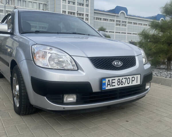 Кіа Ріо 2006 у Дніпро (Дніпропетровську) на Automoto.ua Сірий Кіа Ріо, об'ємом двигуна 1.4 л та пробігом 142 тис. км за 6000 $, фото 1 на Automoto.ua