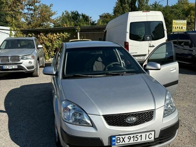 Сірий Кіа Ріо, об'ємом двигуна 1.4 л та пробігом 184 тис. км за 4250 $, фото 6 на Automoto.ua