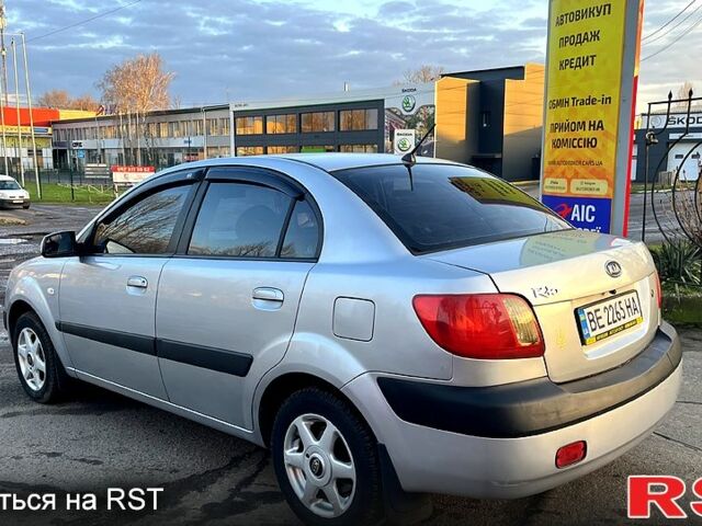 Серый Киа Рио, объемом двигателя 1.3 л и пробегом 238 тыс. км за 5700 $, фото 6 на Automoto.ua