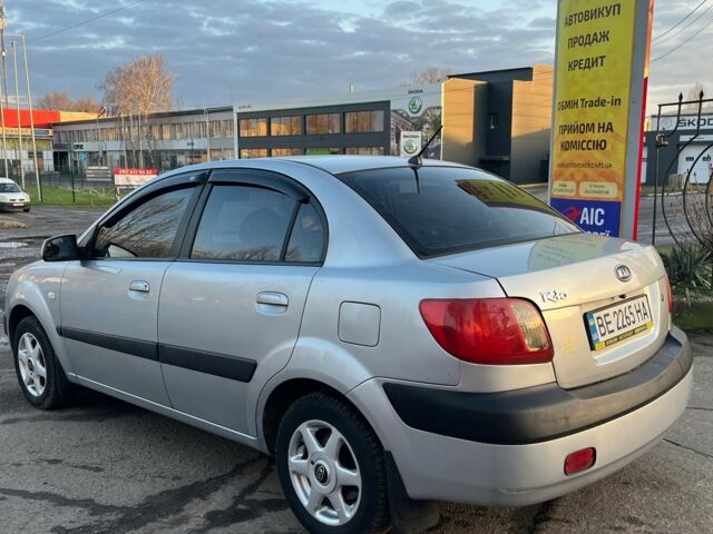 Сірий Кіа Ріо, об'ємом двигуна 14 л та пробігом 238 тис. км за 5500 $, фото 7 на Automoto.ua