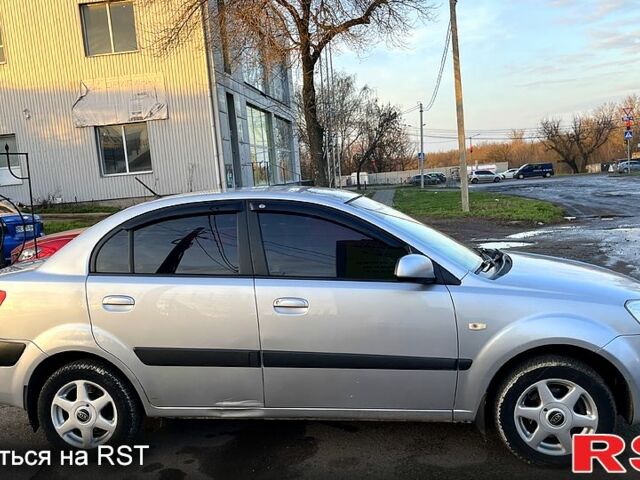 Серый Киа Рио, объемом двигателя 1.3 л и пробегом 238 тыс. км за 5700 $, фото 4 на Automoto.ua