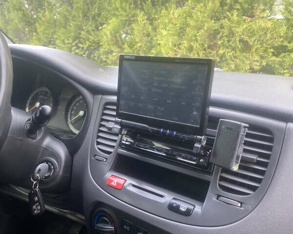 Кіа Ріо 2006 у Дніпро (Дніпропетровську) на Automoto.ua Сірий Кіа Ріо, об'ємом двигуна 1.4 л та пробігом 142 тис. км за 6000 $, фото 12 на Automoto.ua