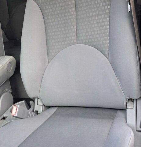 Серый Киа Рио, объемом двигателя 1.4 л и пробегом 85 тыс. км за 4400 $, фото 7 на Automoto.ua