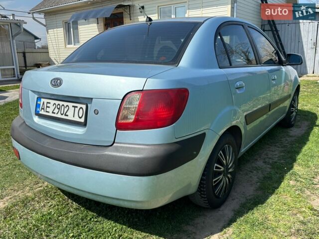 Серый Киа Рио, объемом двигателя 1.4 л и пробегом 256 тыс. км за 4100 $, фото 8 на Automoto.ua
