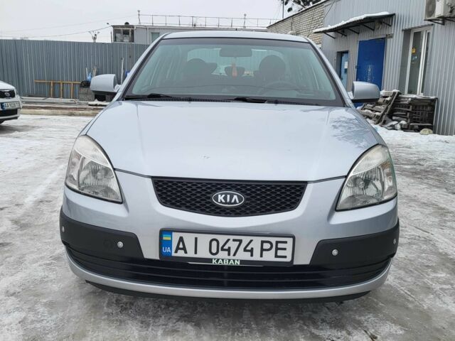 Серый Киа Рио, объемом двигателя 1.4 л и пробегом 244 тыс. км за 4500 $, фото 19 на Automoto.ua