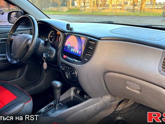 Серый Киа Рио, объемом двигателя 1.3 л и пробегом 238 тыс. км за 5700 $, фото 9 на Automoto.ua