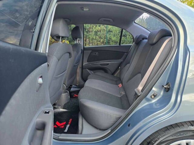 Кіа Ріо 2006 у Хмельницькому на Automoto.ua Сірий Кіа Ріо, об'ємом двигуна 1.4 л та пробігом 153 тис. км за 5499 $, фото 6 на Automoto.ua