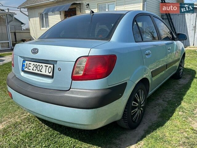 Серый Киа Рио, объемом двигателя 1.4 л и пробегом 256 тыс. км за 4100 $, фото 8 на Automoto.ua