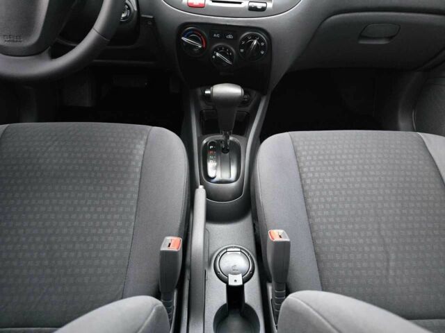 Кіа Ріо 2006 у Хмельницькому на Automoto.ua Сірий Кіа Ріо, об'ємом двигуна 1.4 л та пробігом 153 тис. км за 5499 $, фото 19 на Automoto.ua