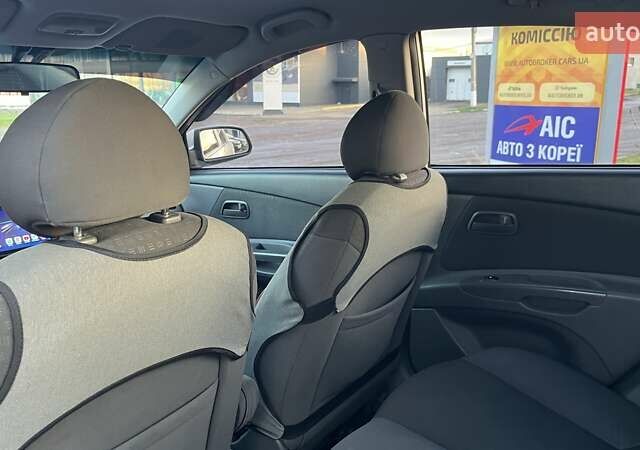 Сірий Кіа Ріо, об'ємом двигуна 1.4 л та пробігом 238 тис. км за 5700 $, фото 11 на Automoto.ua