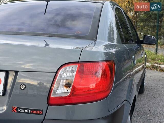 Серый Киа Рио, объемом двигателя 1.4 л и пробегом 153 тыс. км за 5499 $, фото 50 на Automoto.ua
