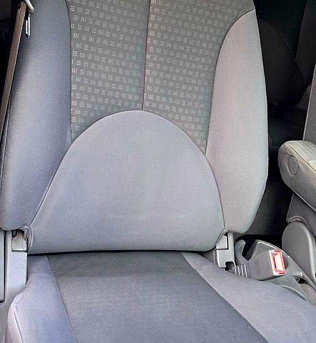 Серый Киа Рио, объемом двигателя 1.4 л и пробегом 85 тыс. км за 4400 $, фото 4 на Automoto.ua