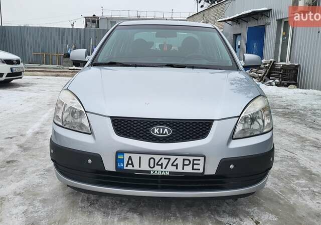 Сірий Кіа Ріо, об'ємом двигуна 1.4 л та пробігом 244 тис. км за 4500 $, фото 19 на Automoto.ua