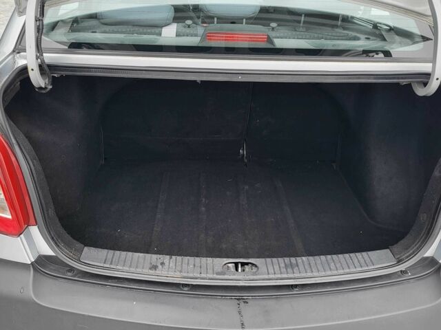 Серый Киа Рио, объемом двигателя 1.4 л и пробегом 244 тыс. км за 4500 $, фото 18 на Automoto.ua