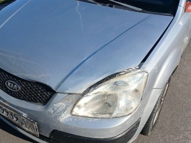 Серый Киа Рио, объемом двигателя 1.4 л и пробегом 220 тыс. км за 3800 $, фото 19 на Automoto.ua
