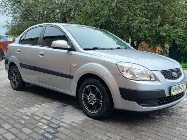 Серый Киа Рио, объемом двигателя 1.4 л и пробегом 240 тыс. км за 3950 $, фото 6 на Automoto.ua