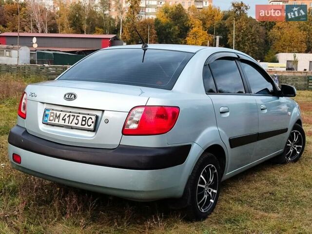 Серый Киа Рио, объемом двигателя 1.4 л и пробегом 176 тыс. км за 4600 $, фото 3 на Automoto.ua