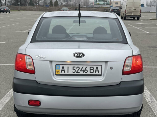 Сірий Кіа Ріо, об'ємом двигуна 1.4 л та пробігом 272 тис. км за 3400 $, фото 6 на Automoto.ua