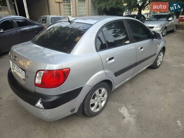 Серый Киа Рио, объемом двигателя 1.4 л и пробегом 306 тыс. км за 2700 $, фото 5 на Automoto.ua