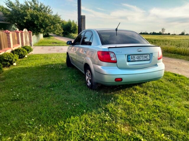 Сірий Кіа Ріо, об'ємом двигуна 1.4 л та пробігом 230 тис. км за 5200 $, фото 4 на Automoto.ua