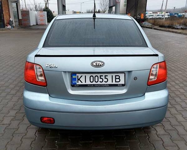 Серый Киа Рио, объемом двигателя 1.4 л и пробегом 224 тыс. км за 4900 $, фото 2 на Automoto.ua
