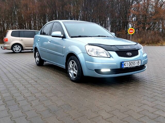 Сірий Кіа Ріо, об'ємом двигуна 3 л та пробігом 224 тис. км за 4900 $, фото 3 на Automoto.ua
