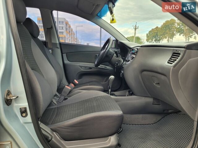 Серый Киа Рио, объемом двигателя 1.4 л и пробегом 230 тыс. км за 4999 $, фото 42 на Automoto.ua