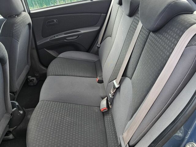 Серый Киа Рио, объемом двигателя 1.3 л и пробегом 160 тыс. км за 4300 $, фото 17 на Automoto.ua