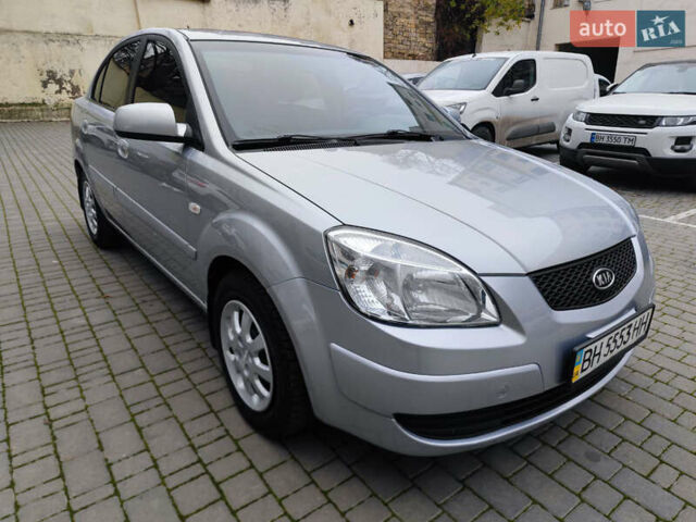 Серый Киа Рио, объемом двигателя 1.4 л и пробегом 94 тыс. км за 4900 $, фото 9 на Automoto.ua
