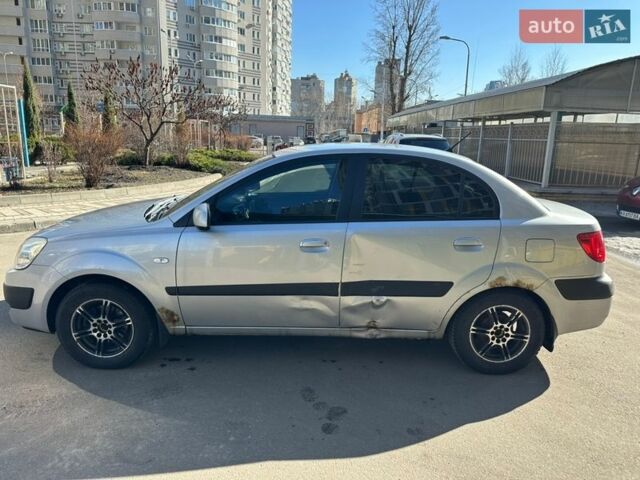 Серый Киа Рио, объемом двигателя 1.4 л и пробегом 244 тыс. км за 2900 $, фото 4 на Automoto.ua