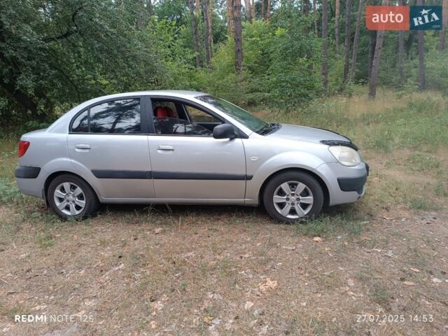 Серый Киа Рио, объемом двигателя 1.5 л и пробегом 227 тыс. км за 4500 $, фото 5 на Automoto.ua