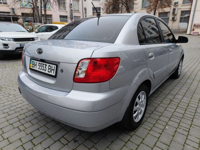 Сірий Кіа Ріо, об'ємом двигуна 1.4 л та пробігом 94 тис. км за 4900 $, фото 16 на Automoto.ua