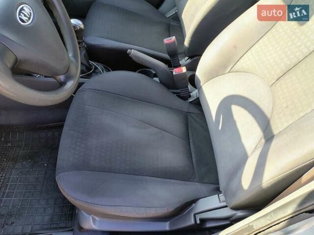 Серый Киа Рио, объемом двигателя 1.4 л и пробегом 236 тыс. км за 3300 $, фото 18 на Automoto.ua