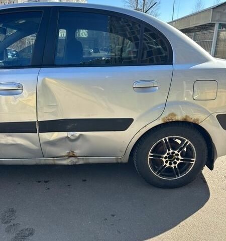 Серый Киа Рио, объемом двигателя 1.4 л и пробегом 244 тыс. км за 2900 $, фото 5 на Automoto.ua