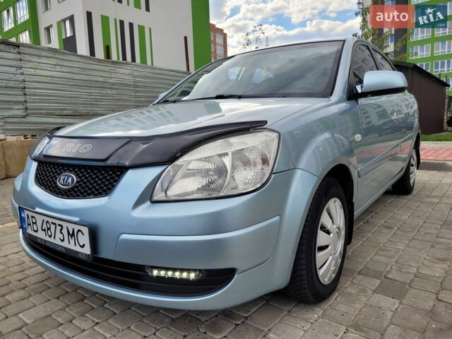 Серый Киа Рио, объемом двигателя 1.4 л и пробегом 230 тыс. км за 4999 $, фото 9 на Automoto.ua