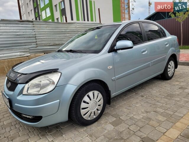 Серый Киа Рио, объемом двигателя 1.4 л и пробегом 230 тыс. км за 4999 $, фото 7 на Automoto.ua