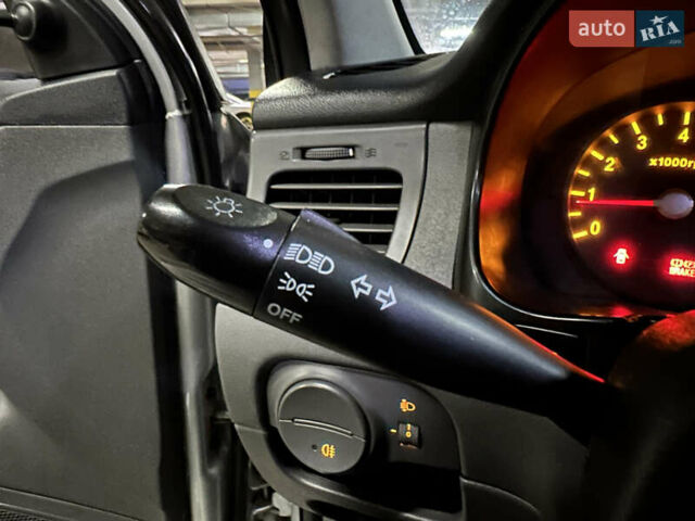 Серый Киа Рио, объемом двигателя 1.4 л и пробегом 220 тыс. км за 3400 $, фото 27 на Automoto.ua