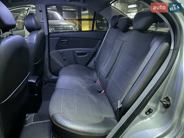 Серый Киа Рио, объемом двигателя 1.4 л и пробегом 220 тыс. км за 3400 $, фото 15 на Automoto.ua