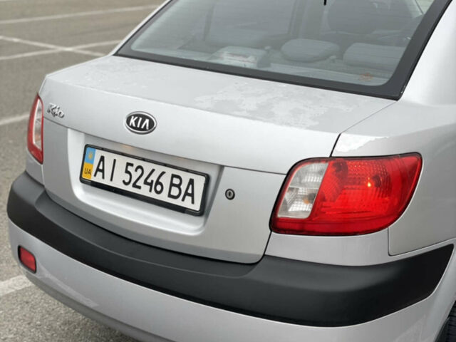 Сірий Кіа Ріо, об'ємом двигуна 1.4 л та пробігом 272 тис. км за 3400 $, фото 5 на Automoto.ua