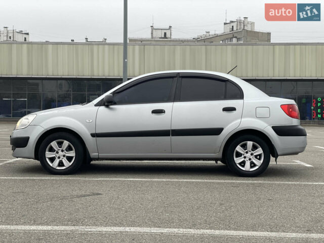 Сірий Кіа Ріо, об'ємом двигуна 1.4 л та пробігом 272 тис. км за 3400 $, фото 3 на Automoto.ua