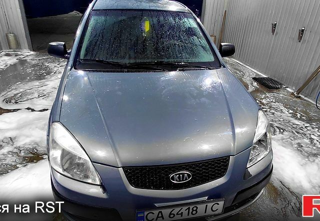 Серый Киа Рио, объемом двигателя 1.4 л и пробегом 198 тыс. км за 3950 $, фото 3 на Automoto.ua