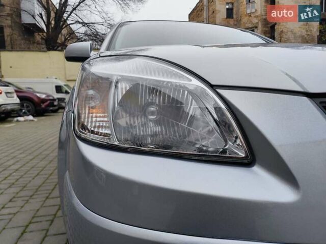 Серый Киа Рио, объемом двигателя 1.4 л и пробегом 94 тыс. км за 4900 $, фото 19 на Automoto.ua