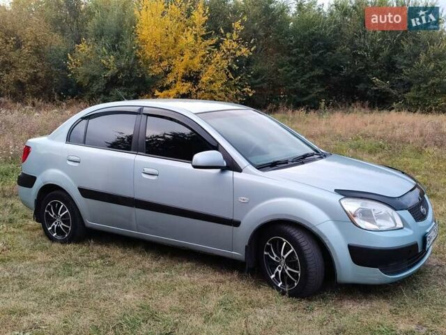 Серый Киа Рио, объемом двигателя 1.4 л и пробегом 176 тыс. км за 4600 $, фото 12 на Automoto.ua