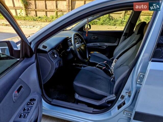 Сірий Кіа Ріо, об'ємом двигуна 1.4 л та пробігом 363 тис. км за 3800 $, фото 10 на Automoto.ua