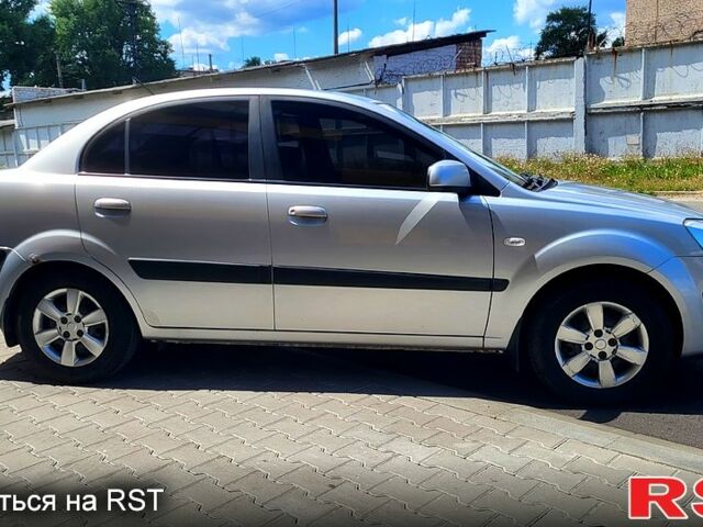Сірий Кіа Ріо, об'ємом двигуна 1.4 л та пробігом 224 тис. км за 3500 $, фото 5 на Automoto.ua