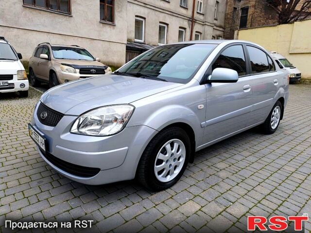 Серый Киа Рио, объемом двигателя 1.4 л и пробегом 94 тыс. км за 4900 $, фото 9 на Automoto.ua