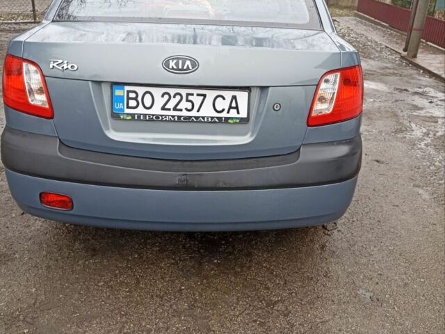 Сірий Кіа Ріо, об'ємом двигуна 1.4 л та пробігом 138 тис. км за 5650 $, фото 1 на Automoto.ua