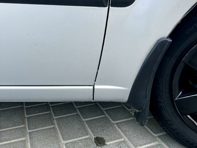 Серый Киа Рио, объемом двигателя 1.4 л и пробегом 186 тыс. км за 4400 $, фото 7 на Automoto.ua